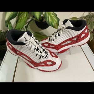 Air Jordan 11( Gym Red)